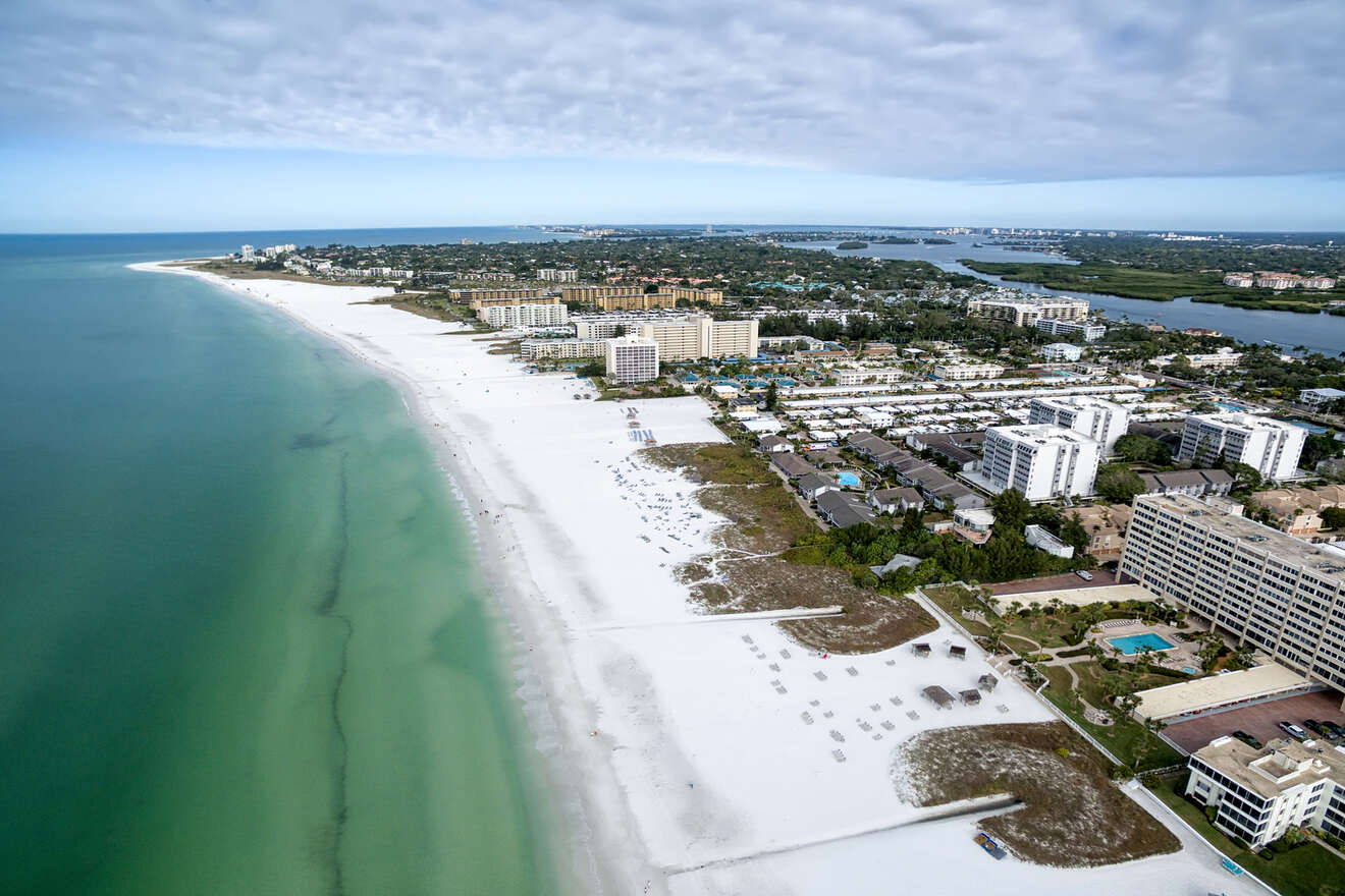 Best Places to Stay in Siesta Key – Top 3 Beaches